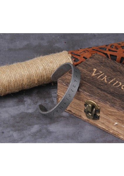 Runik Sembol Işlemeli Iskandinav Kelepçe Mat Gri 316L Çelik Erkek Açık Bileklik indirimleri