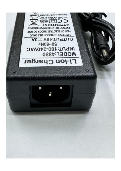 48 Volt 3 Amper Adaptör 48 Volt 3 Amper 5.5 mm 2.5 mm Adaptör