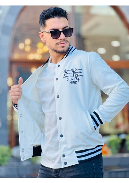 Ekru Pike Dokulu Nakış Detaylı Regular Fit Kolej Ceket fırsatları