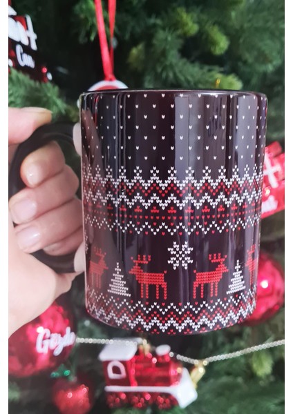 Siyah Geyikli Kazak Tasarım Siyah Beyaz Damalı Yılbaşı Desenli Kupa Bardak