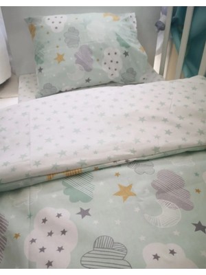 Bebek Özel Pamuk Bebek/Çocuk Yastık Çarşaf Yorgan Seti Yeşil Bulutlu/ Yeşil Yıldızlı