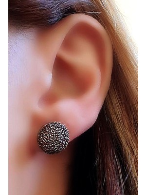 Tasarım el işi gümüş küpe