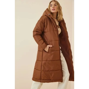 Kadın Çikolata Kapşonlu Uzun Oversize Şişme Mont HZL23W-BD151201