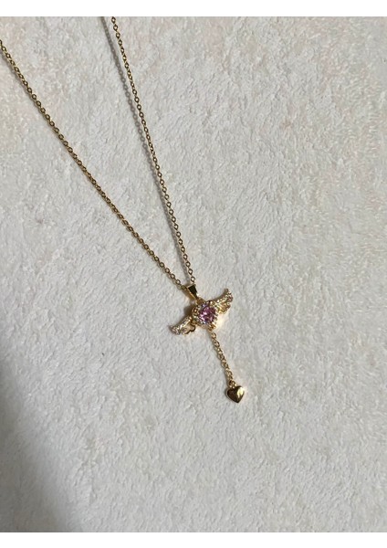 Nature Pembe Zirkon Taşlı Kanatlı Kalp Kolye
