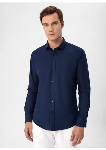 Slim Fit Klasik Yaka Düz Lacivert Erkek Gömlek GM1007100548