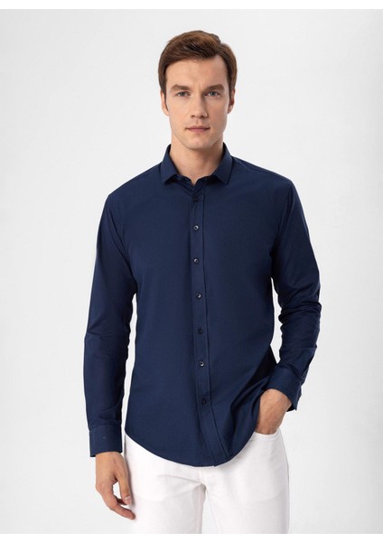 Slim Fit Klasik Yaka Düz Lacivert Erkek Gömlek GM1007100548 modelleri