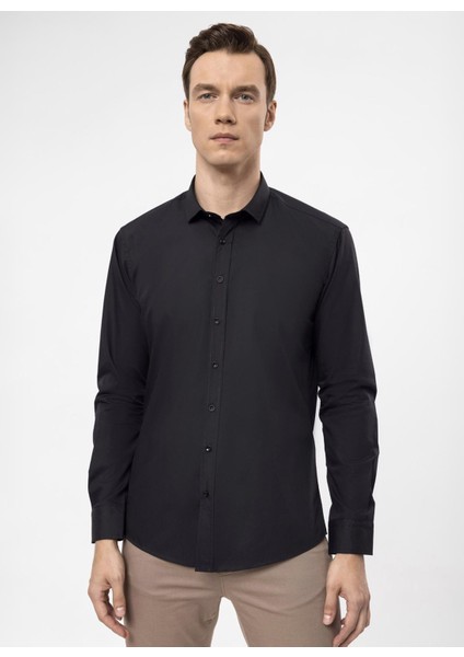 Slim Fit Klasik Yaka Düz Siyah Erkek Gömlek GM1007100548 fırsatları