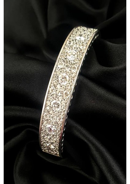 PIRLANTA ışıltısında zirkon taş detaylı gümüş lüks bilezik modelleri