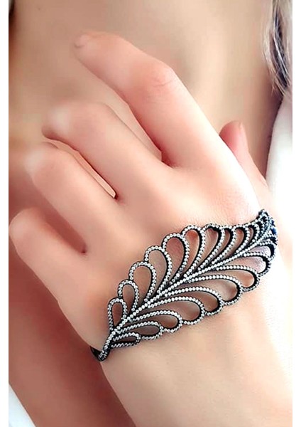 Pırlanta ışıltısında zirkon taşlı 925 ayar gümüş tasarım siyah rodajlı el bileklik