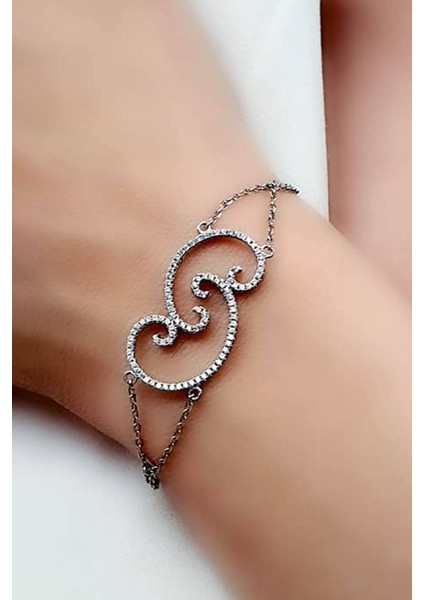 Pırlanta ışıltısında zirkon taşlı 925 ayar gümüş modern bileklik