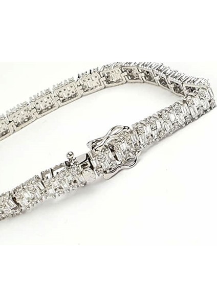 pırlanta ışıltısında baget taşlı 925 ayar gümüş lüks suyolu bileklik modelleri