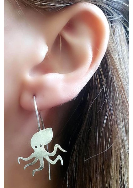 Ahtapot figürlü gümüş el işi tasarım küpe