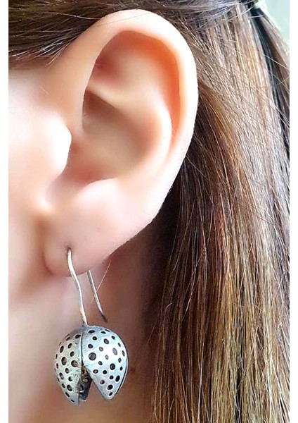 Lale figürlü el işi tasarım gümüş küpe