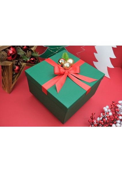 Yılbaşı Yeşil Büyük Boş Sert Karton Hediye Kutusu