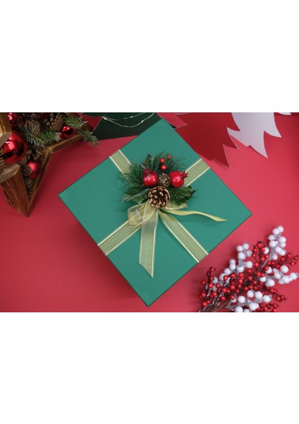 Yılbaşı Yeşil -Kalın Karton -Kokinalı - Büyük Boş Hediye Kutusu fiyatları