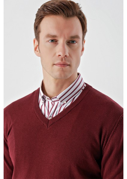 Erkek Koyu Bordo Basic V Yaka Dynamic Fit Rahat Kesim Triko