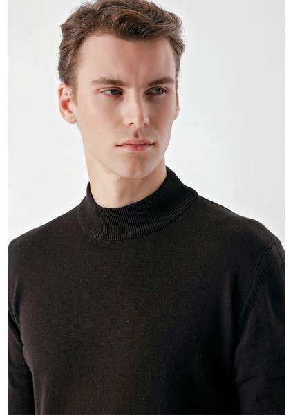 Erkek Siyah Basic Yarım Balıkçı Yaka Dynamic Fit Rahat Kesim Triko fırsatları