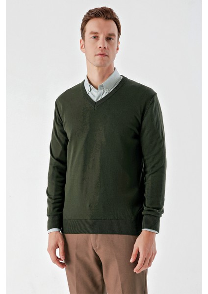 Erkek Haki Basic V Yaka Dynamic Fit Rahat Kesim Triko