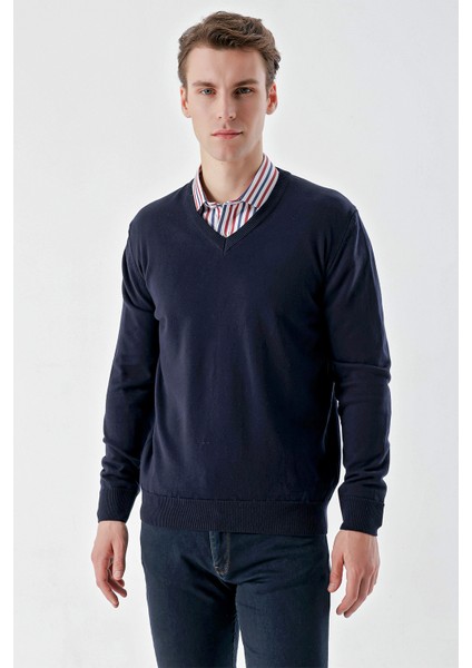 Erkek Lacivert Basic V Yaka Dynamic Fit Rahat Kesim Triko