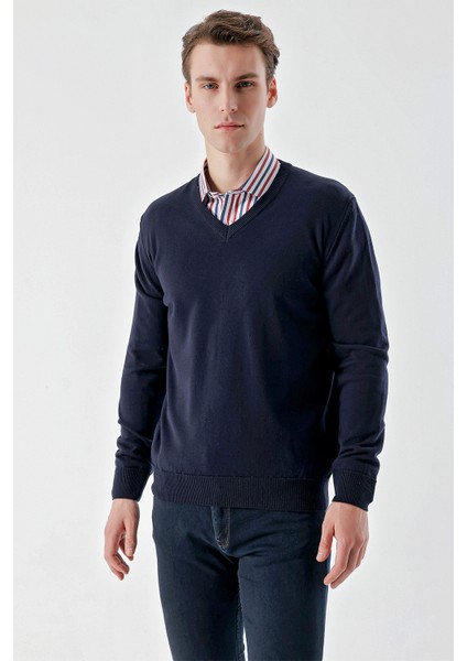 Erkek Lacivert Basic V Yaka Dynamic Fit Rahat Kesim Triko