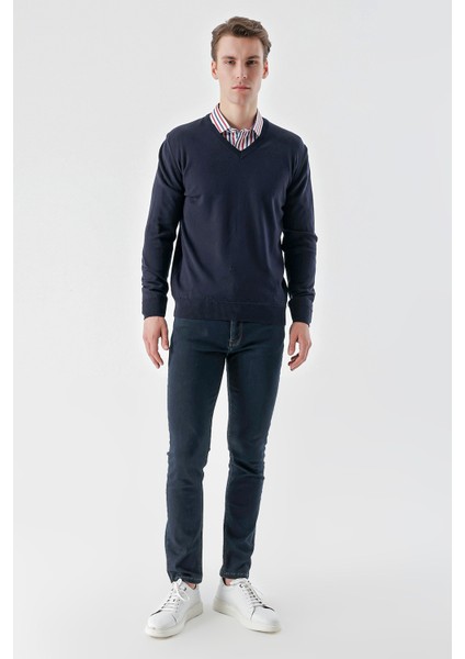 Erkek Lacivert Basic V Yaka Dynamic Fit Rahat Kesim Triko