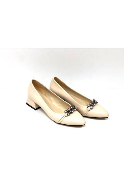 Kafkaslar 3 cm Kalın Topuk Zincir Taş Detaylı Kadın Stiletto Klasik Ayakkabı