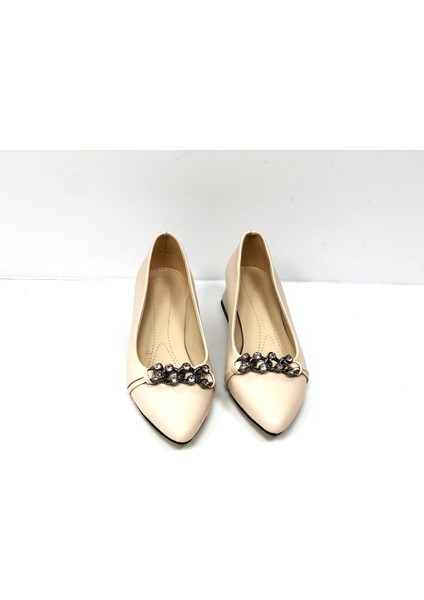 Kafkaslar 3 cm Kalın Topuk Zincir Taş Detaylı Kadın Stiletto Klasik Ayakkabı fiyatları