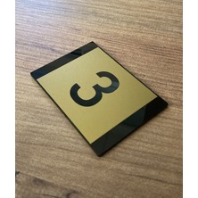 Yönline Minimal Gold Tasarım Kapı Numarası