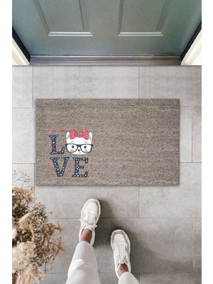 Dijital Baskı Kalitesi  Gri Puantiyeli Love Yazılı Gözlüklü Beyaz Kedi  Dekoratif Kapı  Paspası