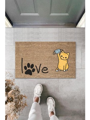 Dijital Baskı Kalitesi  Kahverengi Patili Love Yazılı Maskeli Kedi  Dekoratif Kapı  Paspası
