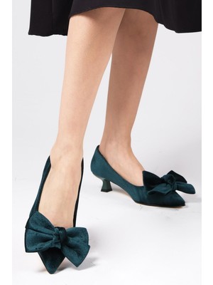 Mio Gusto Molly Yeşil Renk Kadife Mini Ökçeli Fiyonklu Kadın Kısa Topuklu Ayakkabı