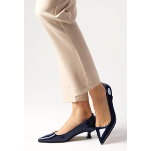 Mio Gusto Carmen Lacivert Renk Rugan Kısa Topuklu Ayakkabı