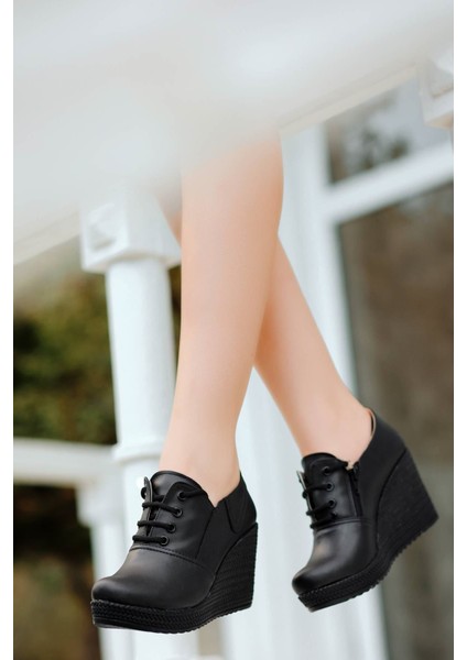 Dolgu Topuk Fermuarlı Siyah Cilt Kadın Ayakkabı modelleri