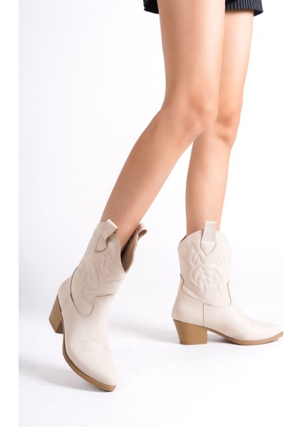 Kadın Ten Krem Bej Vegan Deri Nakışlı Western Kısa Kovboy Çizme Bot