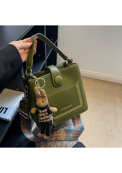 Niş Tasarım Çanta Kadın Popüler Geniş Omuz Askısı Askılı Çanta Retro Çok Yönlü Taşınabilir Kova Çanta (Yurt Dışından) fiyatları