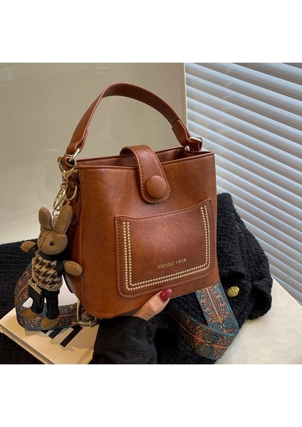 Niş Tasarım Çanta Kadın Popüler Geniş Omuz Askısı Askılı Çanta Retro Çok Yönlü Taşınabilir Kova Çanta (Yurt Dışından) modelleri