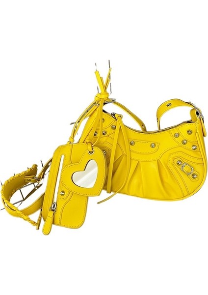 Koltuk Altı Çantası Kadın Pileli Hilal Omuzdan Askili Çanta Kadın Retro Perçinli Motosiklet Çantası (Yurt Dışından)