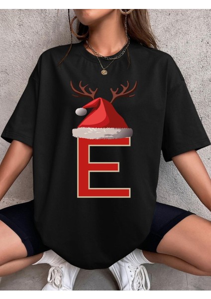 Baş Harf Yazılı Noel Şapkalı Yıl Başı T-Shirt