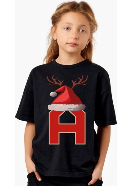 Baş Harf Yazılı Noel Şapkalı Yıl Başı T-Shirt