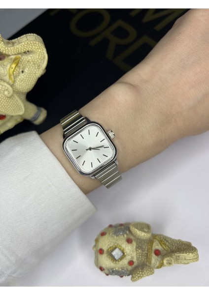 Minimal Kare Gümüş Kadın Kol Saati