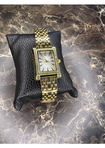 Zirkon Taşlı Gold Renk Analog Kol Saati( Bileklik Fiyata Dahil Değildir ) modelleri