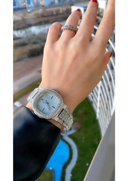 Kadın Çelik Yeni Model Swarovski Taşlı Çelik Kol Saati
