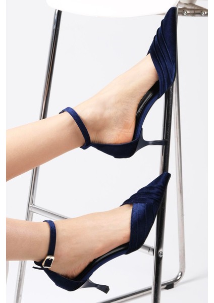 Dina Lacivert Renk Kadife Kumaş Kadın Topuklu Ayakkabı fırsatları