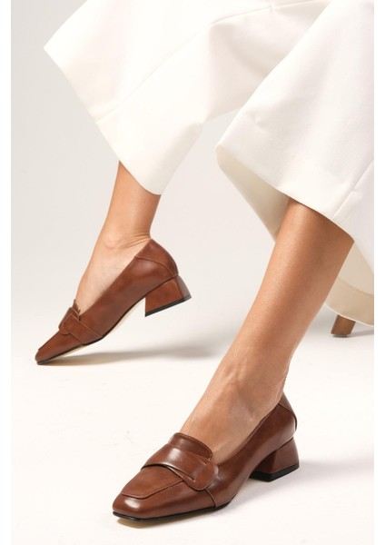 Anneka Kahverengi Küt Burunlu Kadın Kısa Topuklu Ayakkabı