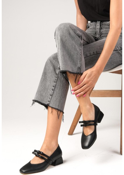 Britney Siyah Renk Küt Burunlu Kadın Kısa Topuklu Ayakkabı fiyatları