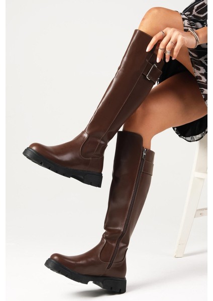Kahverengi Kadın Çizme Yandan Fermuarlı Kalın Tabanlı Suni Deri Şık Tasarım
