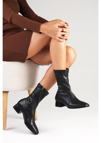 Erica Siyah Küt Burunlu Kısa Topuklu Kadın Streç Bot modelleri