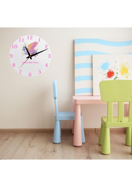 Unicorn Temalı Kişiselleştirilebilir Çocuk Odası Cam Duvar Saati