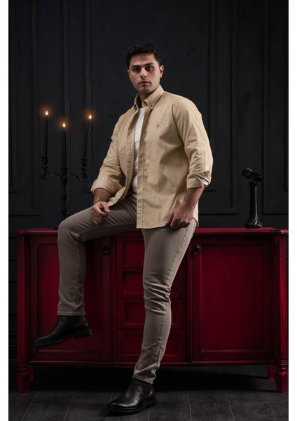 Regular Fit Fitilli Yaka Düğmeli Pamuklu Erkek Kadife Gömlek