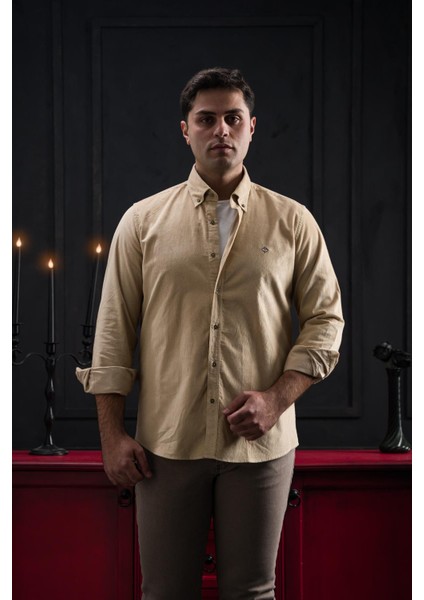 Regular Fit Fitilli Yaka Düğmeli Pamuklu Erkek Kadife Gömlek fiyatları